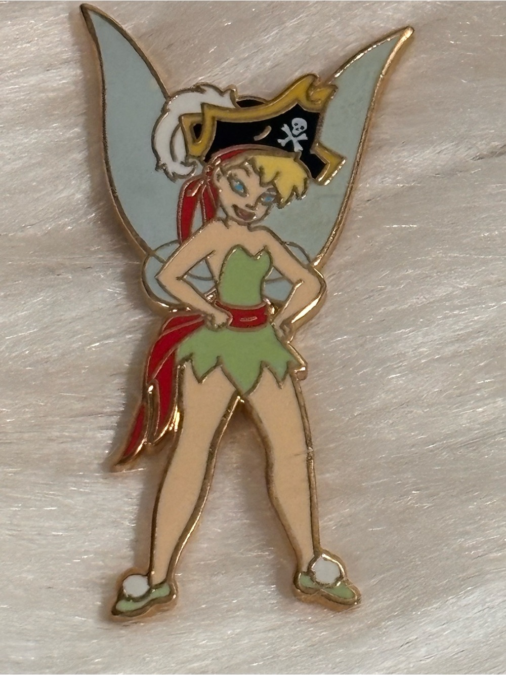 2008 OFFICIAL DISNEY TRADING PIN - TINKER BELL PIRATE - Picture 1 of 5